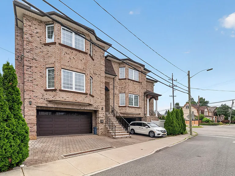 809 Edgewood Ln — Photo 37