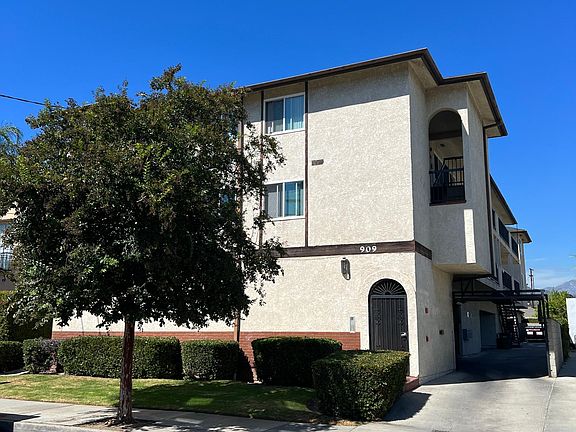 2nd image of 909 E Chevy Chase Dr #4