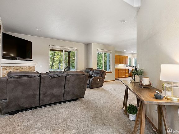 3rd image of 20641 73rd Avenue Ct E