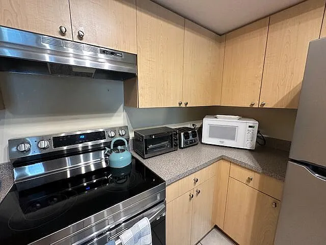 615 Villa Cir — Photo 43