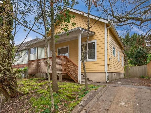 1521 SE Ash St, Portland, OR 97214