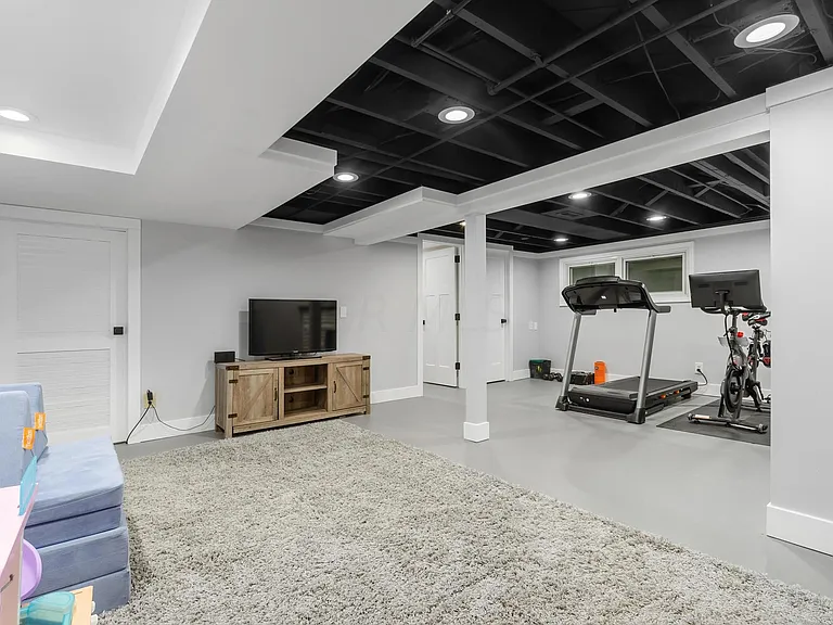 3337 Leighton Rd — Photo 39
