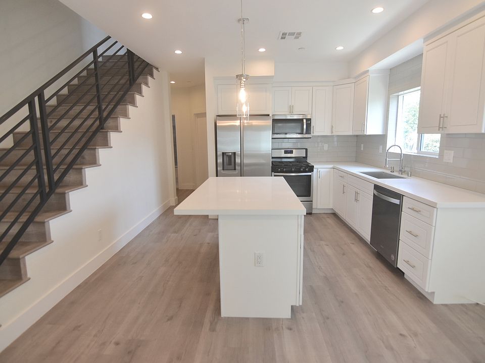 1st image of 7157 S La Cienega Blvd