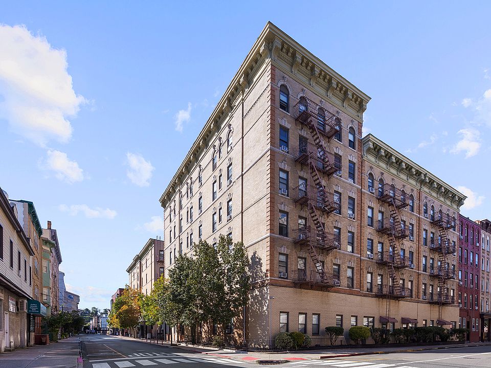 1st image of 450 5th St #02509da28
