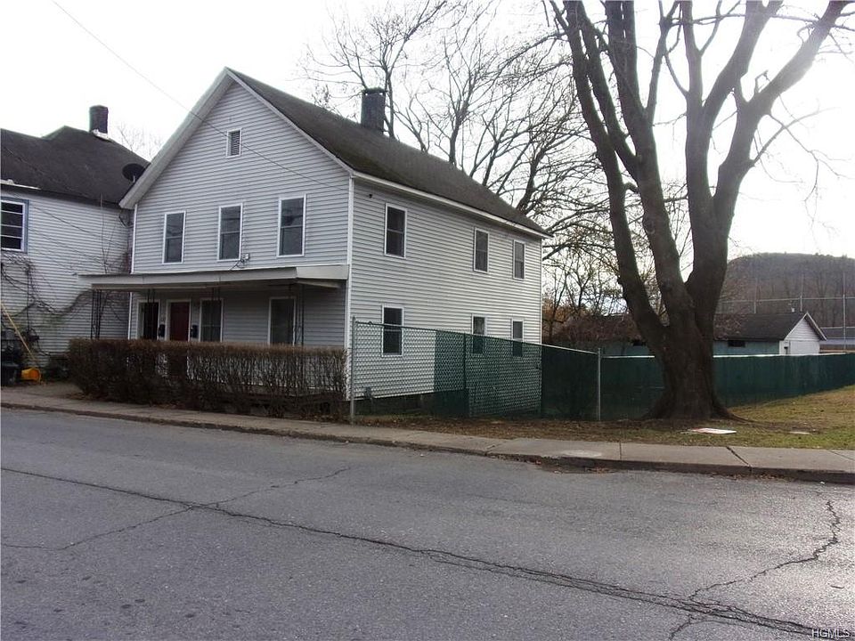 1st image of 132 W Main St