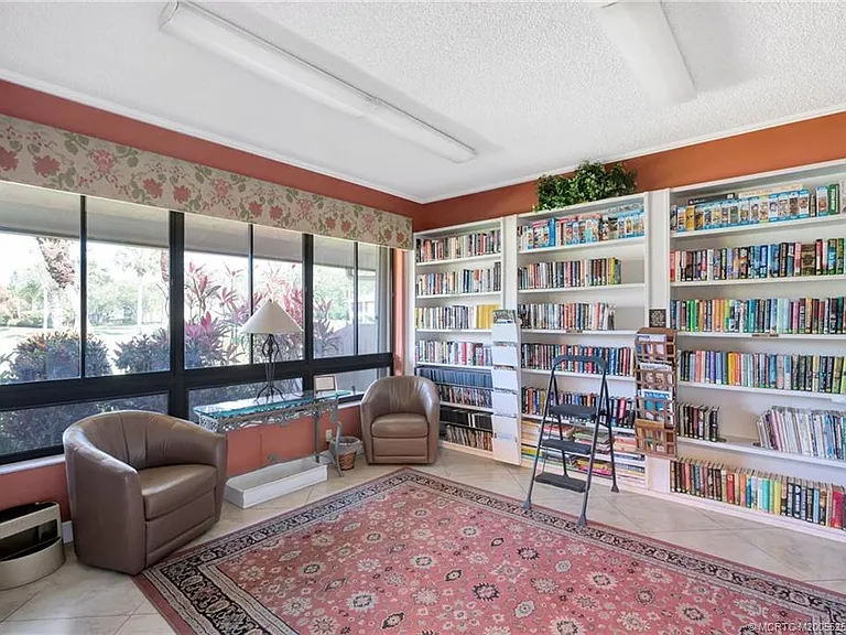 511 SW South River Dr #207 — Photo 41