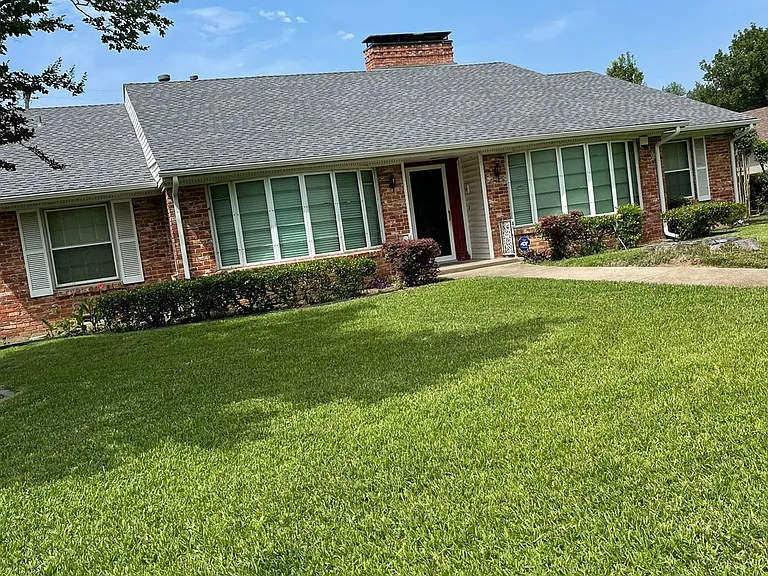 622 W Five Mile Pkwy — Photo 1