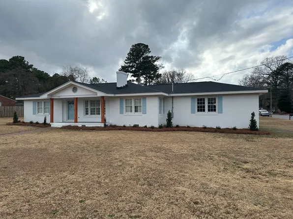 1700 Sulgrave Rd, Greenville, NC 27858