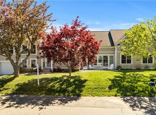 40 Sea Spray Rd, Old Lyme, CT 06371