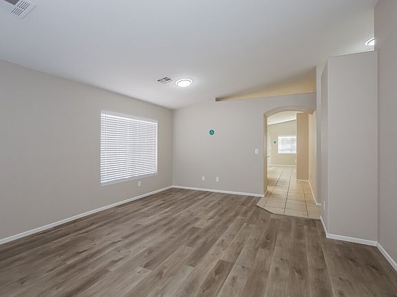 5th image of 5109 Backwoodsman Ave