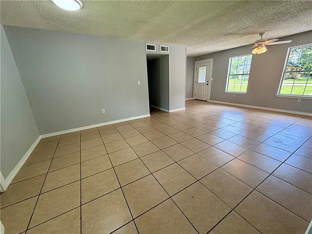 801 E Morris Ave — Photo 8