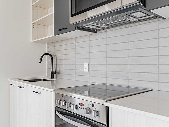 5th image of 2300 Saint Clair Ave W #403