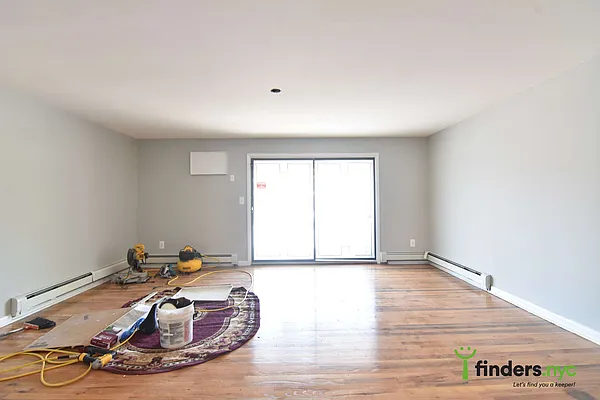 Rented by Clove Realty LLC | media 2