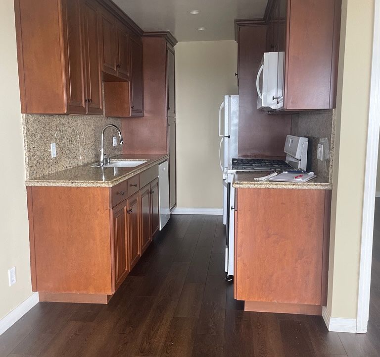 1st image of 746 24th St #746