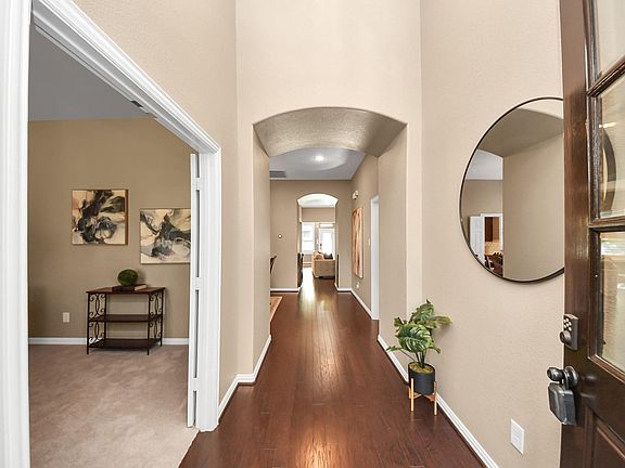 4th image of 3115 Currant Dr