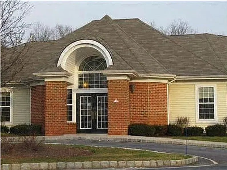 3 bed, 2.5 bath, 2000 sqft, $3,450 — Photo 2