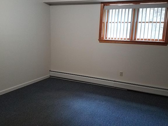 4th image of 160 Brook St