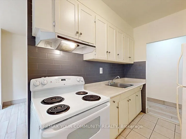 2645 Keele St #1A — Photo 5