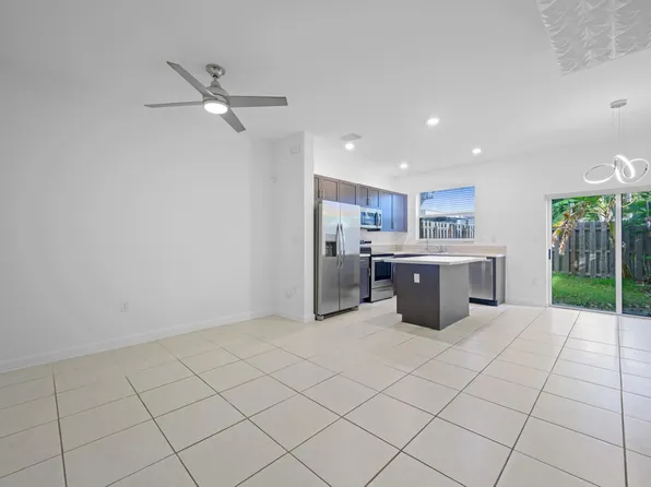 2739 SE 17th Street, Homestead, FL 33035