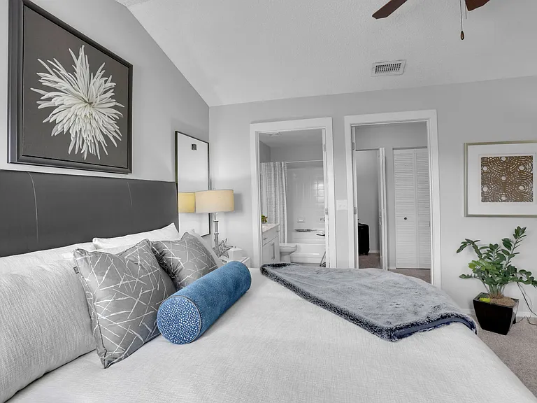 St. Tropez Townhomes & Villas — Photo 59