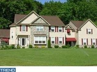 107 Willow Oaks Ln, Mullica Hill, NJ 08062