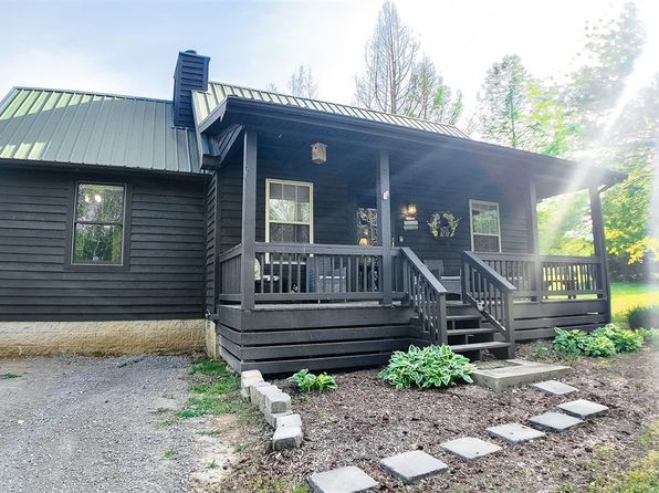 158 Carver Dr, Scottsville, KY 42164
