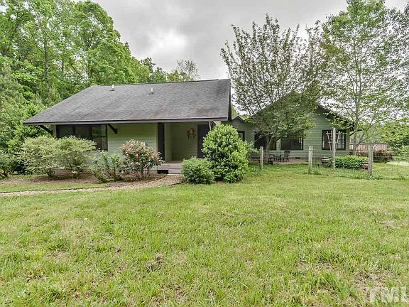 4th image of 734 Joseph Ct