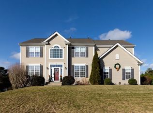 520 Raymond Rd, Plymouth, MA 02360