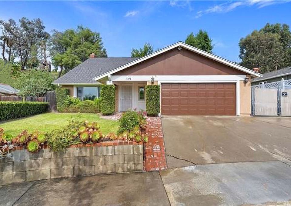 1st image of 15278 Laguna Ct
