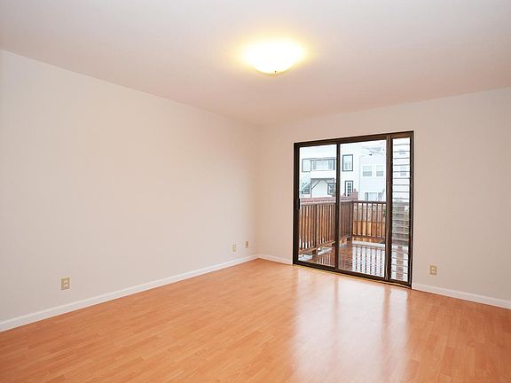 3rd image of 2428 19th Ave