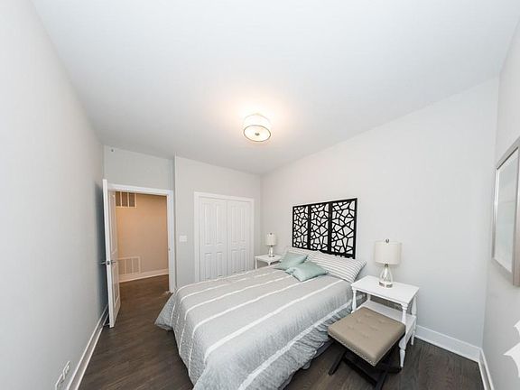 3rd image of 2618 N Rockwell St #3J