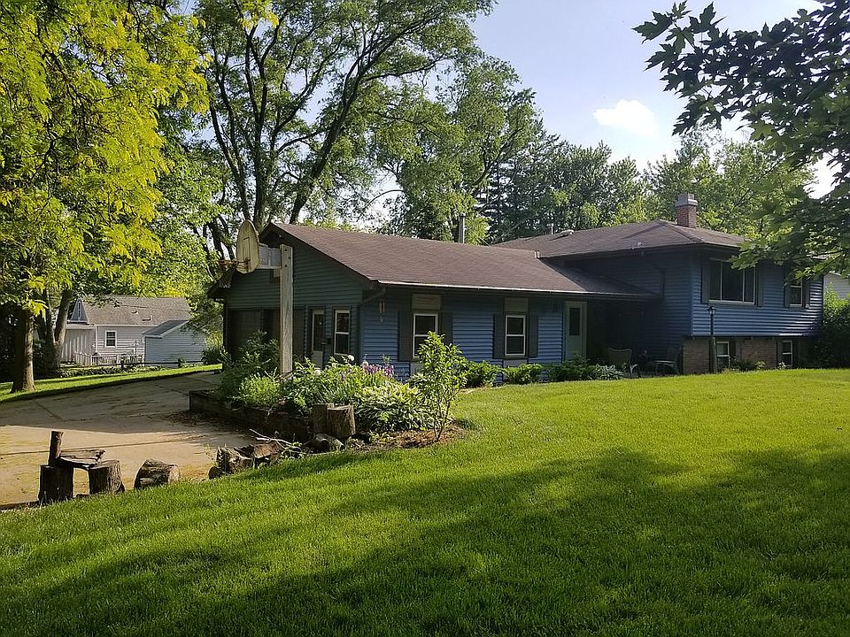 1st image of 413 Meadow Ln