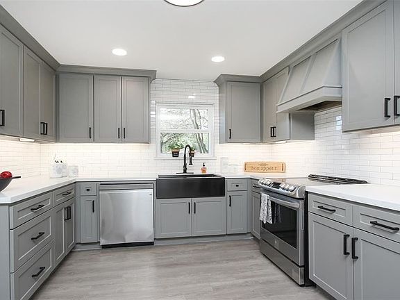 5th image of 5502 Briarbend Dr