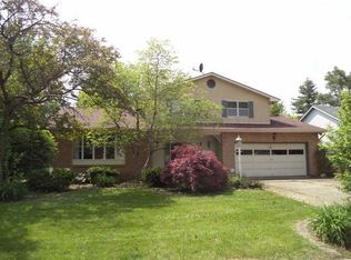 2083 Prestwick Dr, Columbus, OH 43232