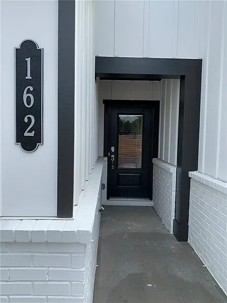 3 bed, 1831 sqft, $2,000 — Photo 2