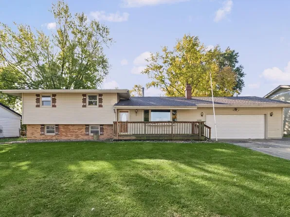 1630 Carolina Dr, Rantoul, IL 61866