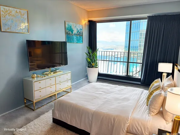 700 Richards St APT 2403, Honolulu, HI 96813