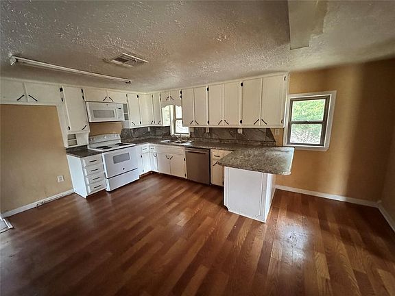 5th image of 23039 County Road 1400