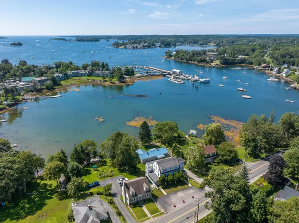 56 West Street #D, Boothbay Harbor, ME 04538
