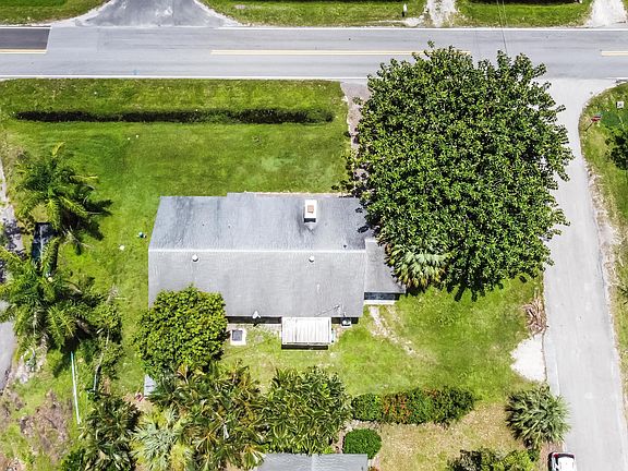2nd image of 5311 SE Oleander Avenue