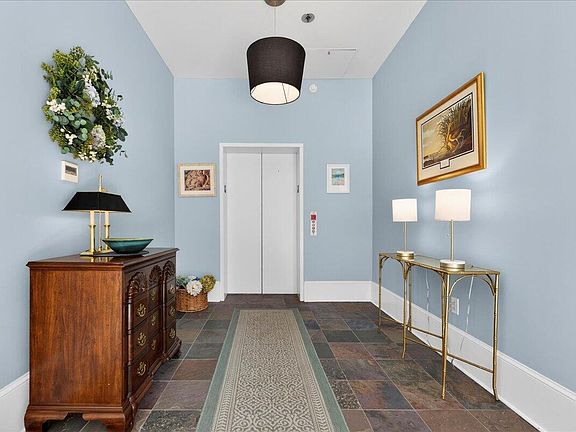 3rd image of 69 Morris St APT 301