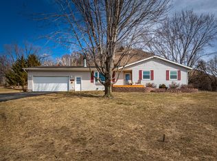 6037 Country Club Rd, Houston, MN 55943