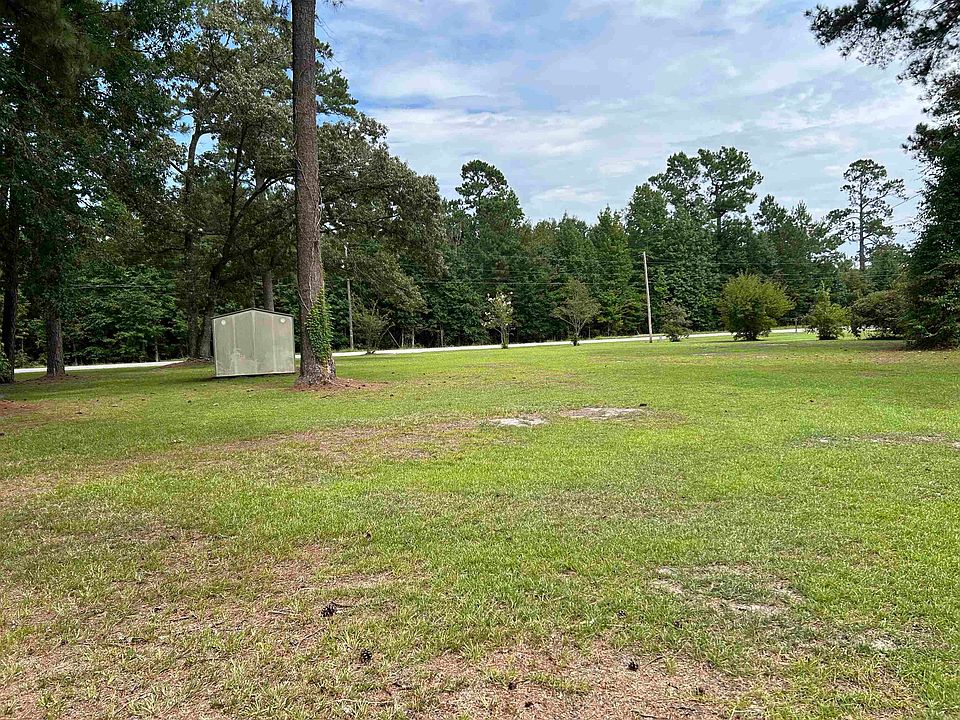 1st image of 3686 Creek Rd.