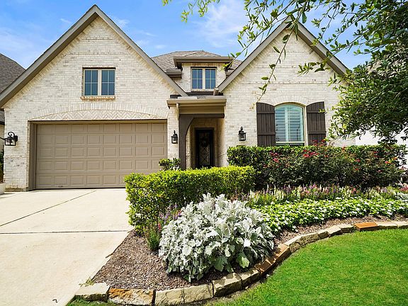 2nd image of 30614 Hawthorn Glen Ct
