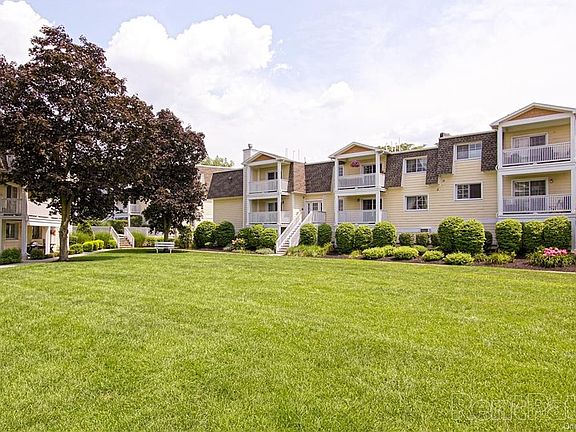 2nd image of 2304 Overlook Cir