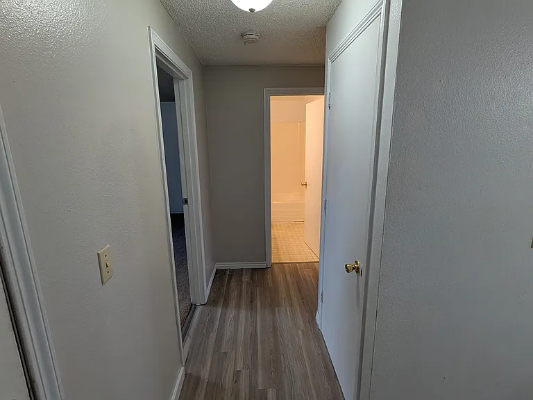 4452 Liberty Rd S — Photo 14