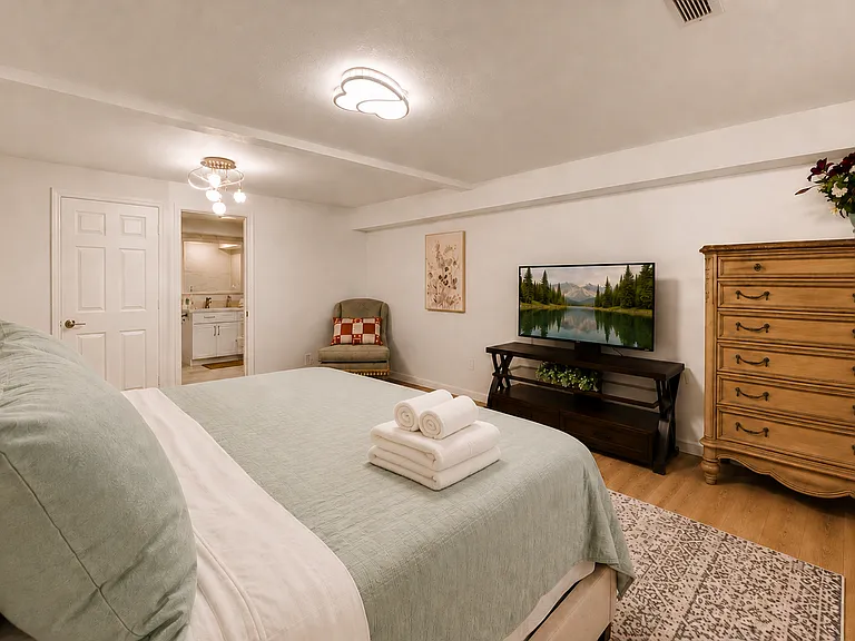 18800 Soundview Dr NW — Photo 39