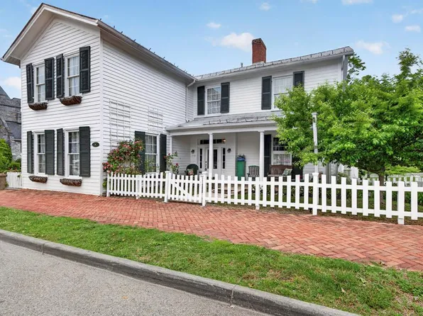 116 E Main St, Abingdon, VA 24210