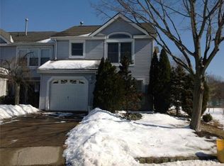 271 Rooney Ct, East Brunswick, NJ 08816