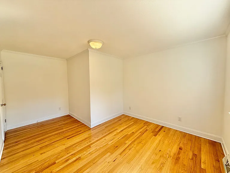 1402 Hedgelawn Way — Photo 17